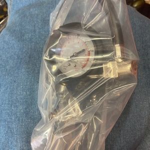 Brand new gas station style tire inflation gun with 160 psi gauge